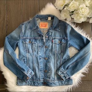 Levi denim jacket